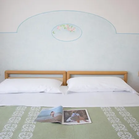 Cecilia Otel Ischia