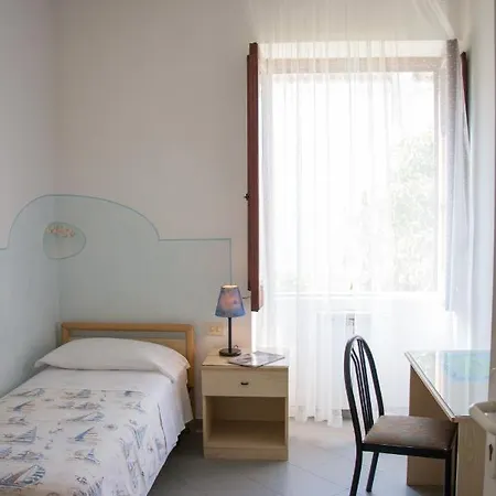 Cecilia Hotel