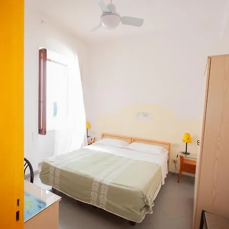 Cecilia Hotel
