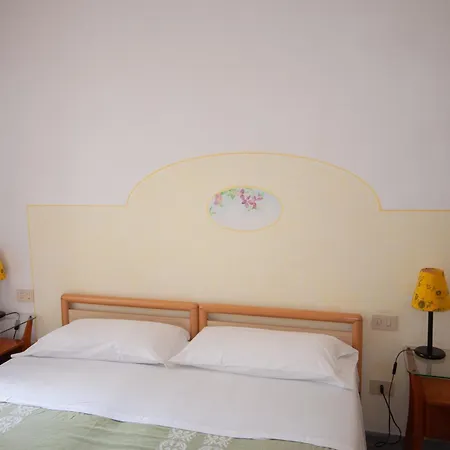 Cecilia 2* Ischia