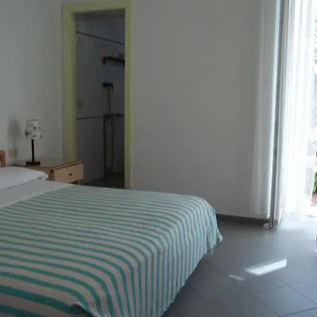 Cecilia Hotel